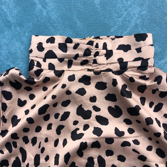 Leopard print fancy satin crop top - Picture 3 of 7